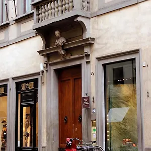 https://hotel-scoti.it-tuscanyhotel.com